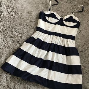 Medium-Navy & White Forever 21 dress